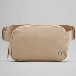 Lululemon Everywhere Belt Bag in Trench